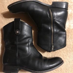 FRYE Melissa Button Short Ankle Boot 6.5 M